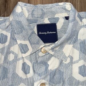 Tommy Bahama Hawaiian Shirt Mens Large Short Sleeve 100% Silk Blue